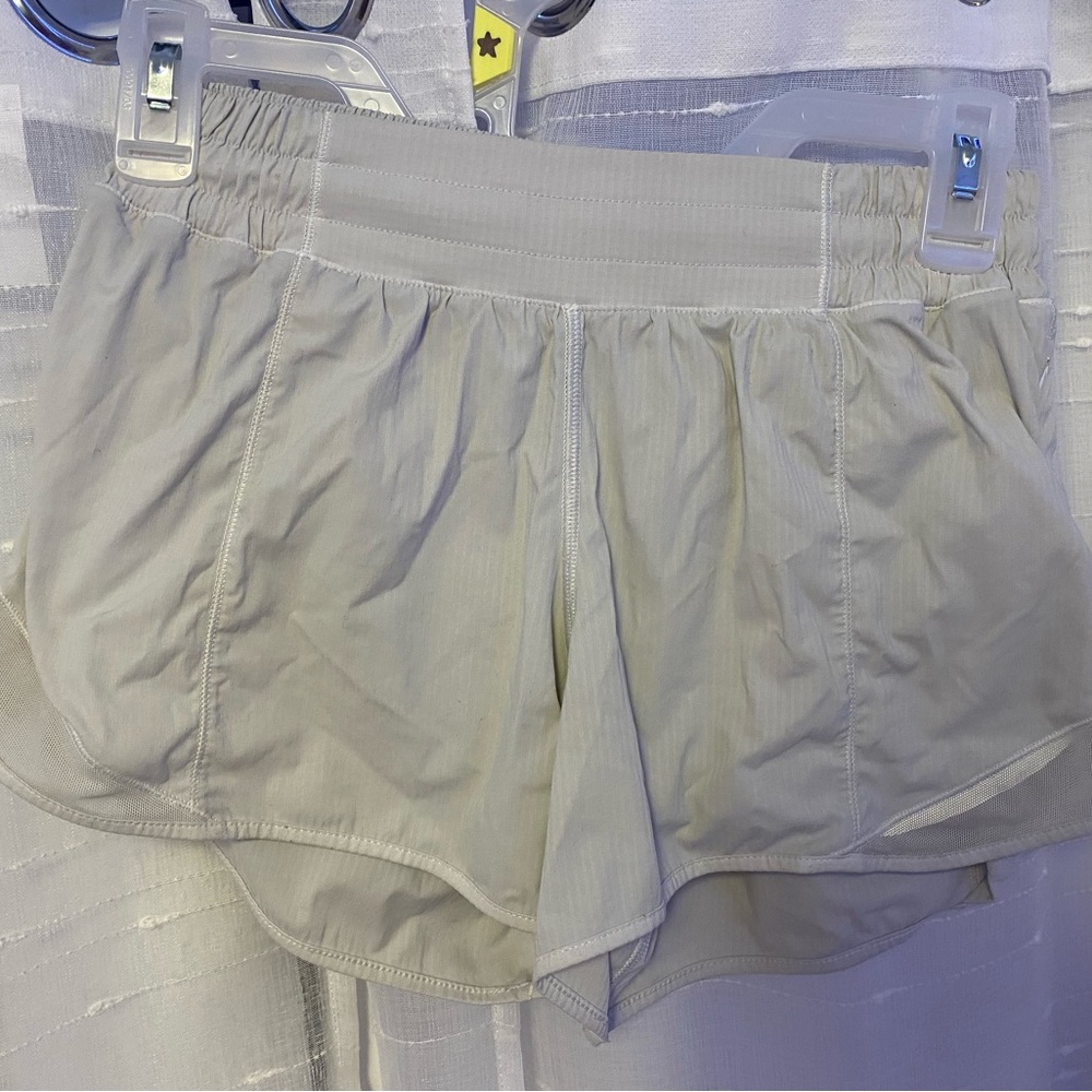 White Lululemon Hotty Hot shorts ✨